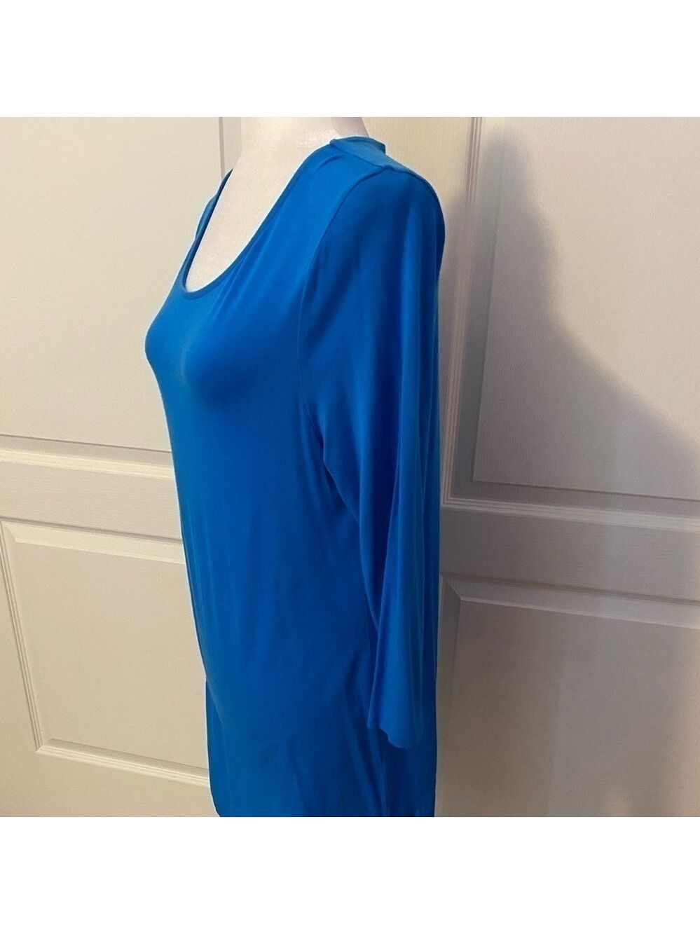 Vince Camuto Blue Asymmetrical Hem Long Sleeve Top Size M - Picture 4 of 10